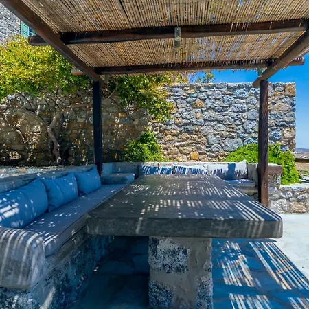 Mykonos Mint 칼라파티스